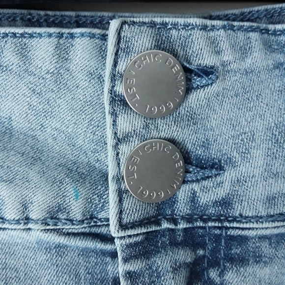 City Chic High Rise Rip Jean light denim wash Size 16 - Picture 8 of 12